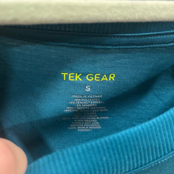 Tek Gear Blue Moisture Wicking Workout Tshirt Womens Size Small Gym Athleisure - Picture 2 of 5
